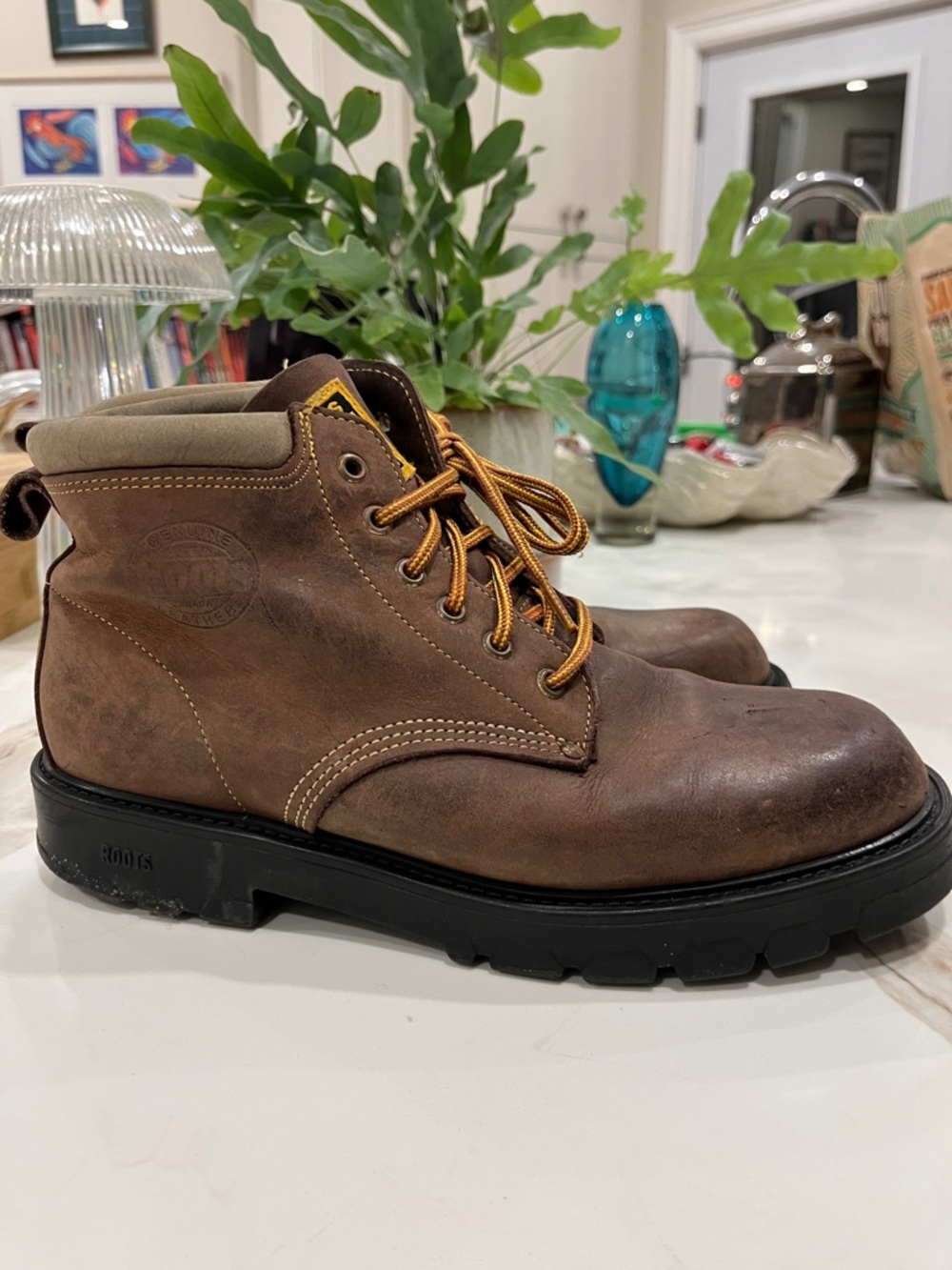 Roots Tuff Brown Leather Lace-Up Hiking Boots with Black Outsole